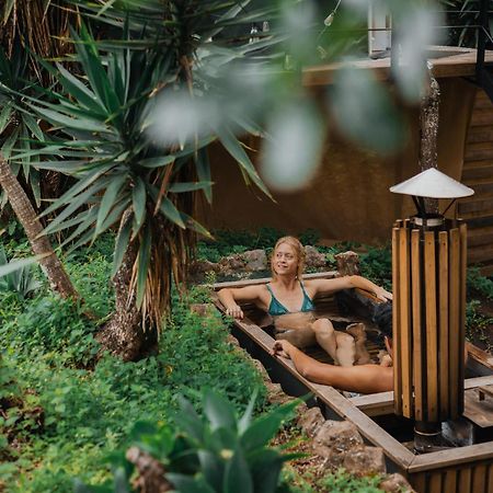 Las Cupulas At Earth Lodge Antigua ภายนอก รูปภาพ